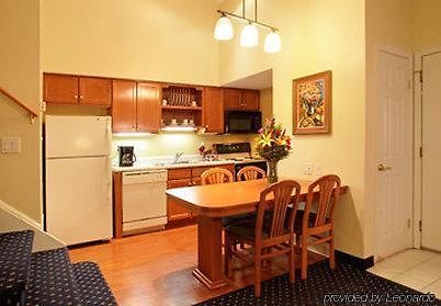 Gatehouse Suites East Lansing Værelse billede